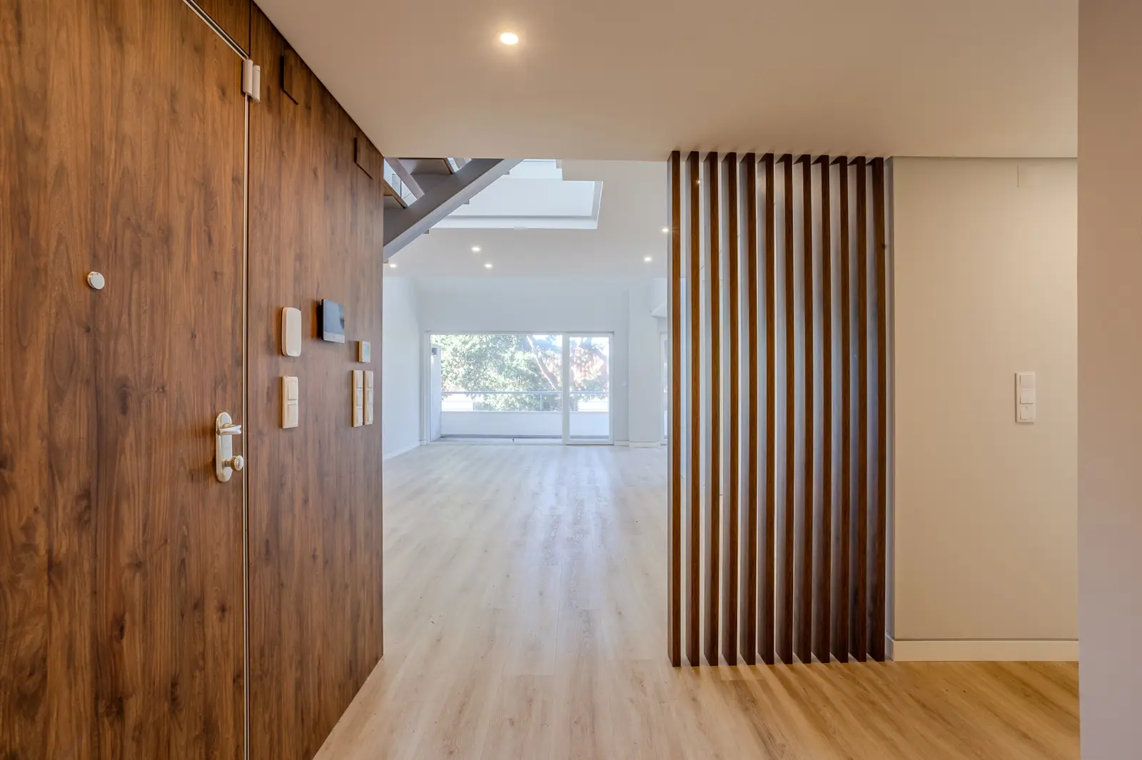 01 Entrance Carcavelos Central Duplex copy