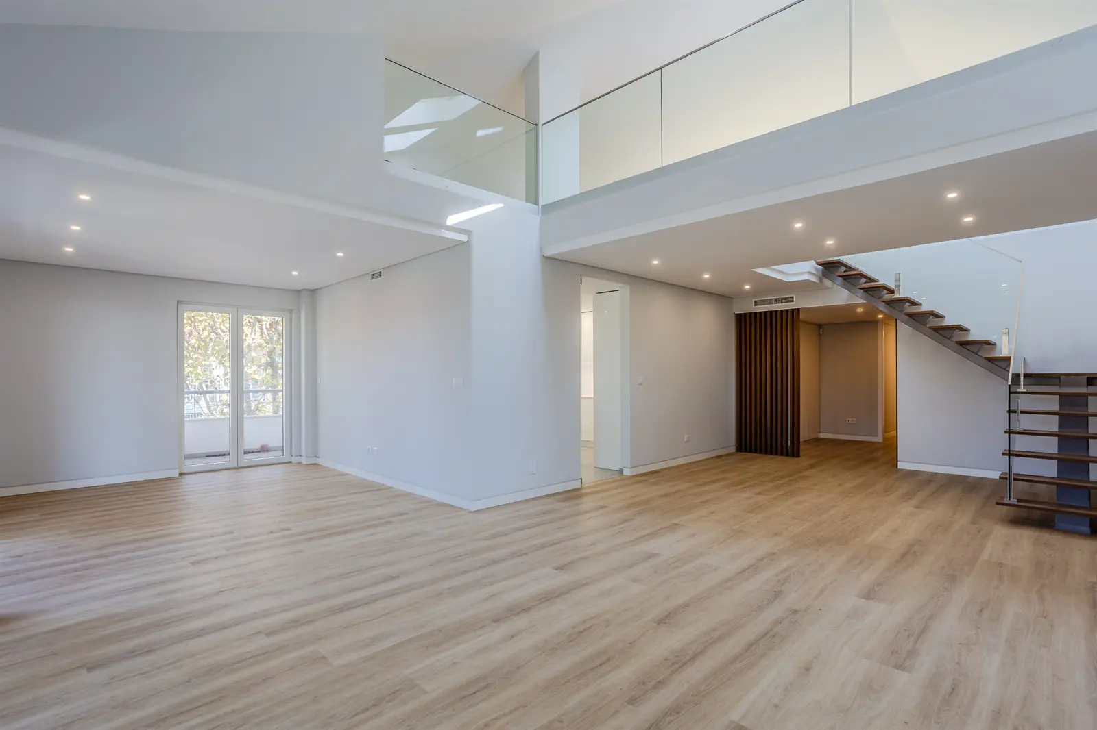 03 living room Carcavelos Central Duplex