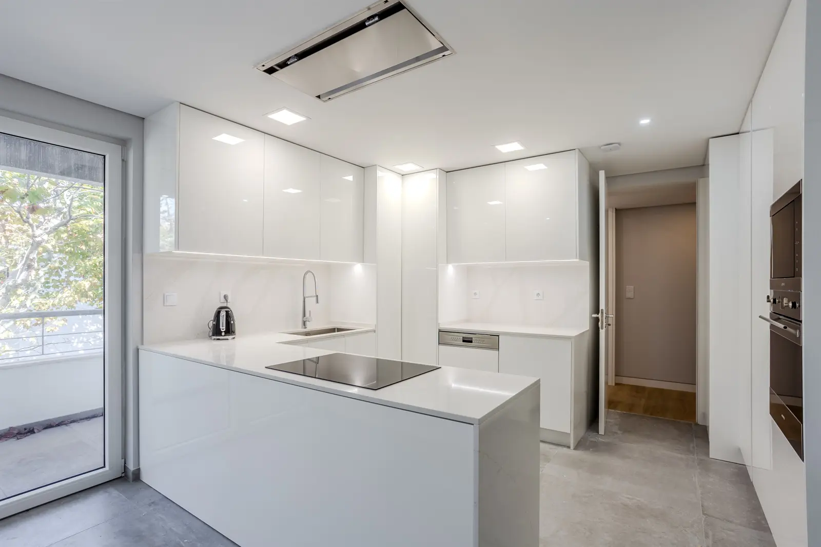 07 kitchen Carcavelos Central Duplex