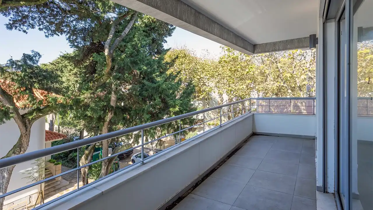 12 balcony Carcavelos Central Duplex