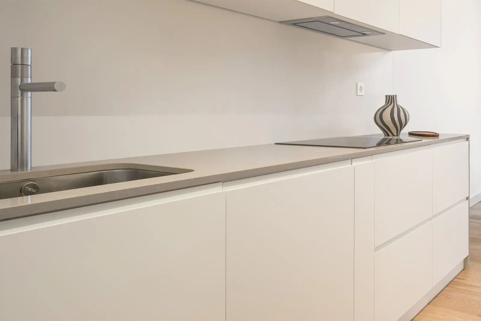 3 Bedroom Apartment In Lisbon Parque das Nações With Balcony Suite And Double Garage