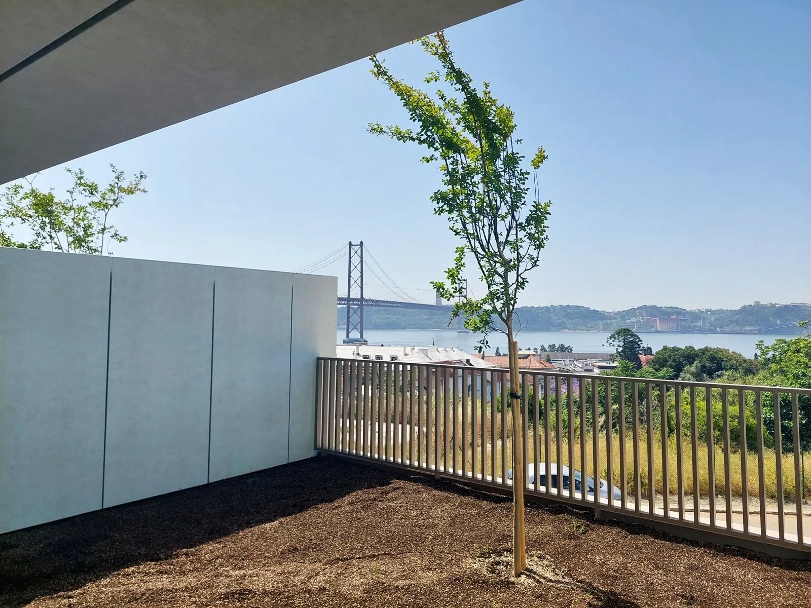 5 Bedroom Vila Lisbon River Bridge View