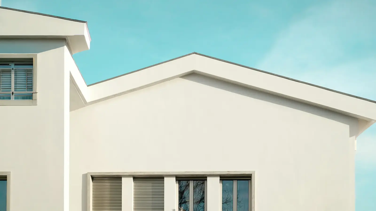 Rap 838 Featured Modern White House Facade 2