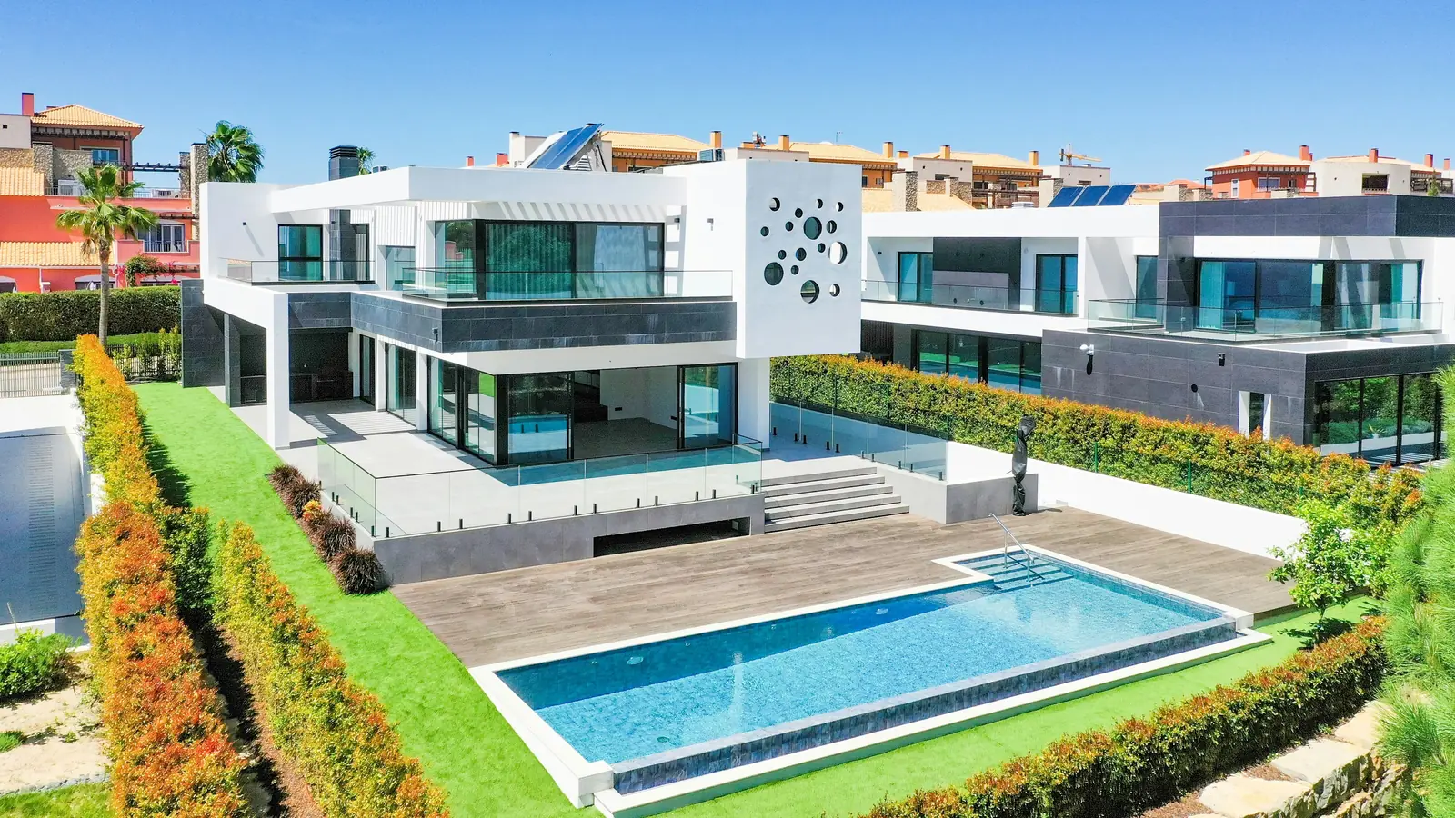 Luxury Modern Villa Exterior